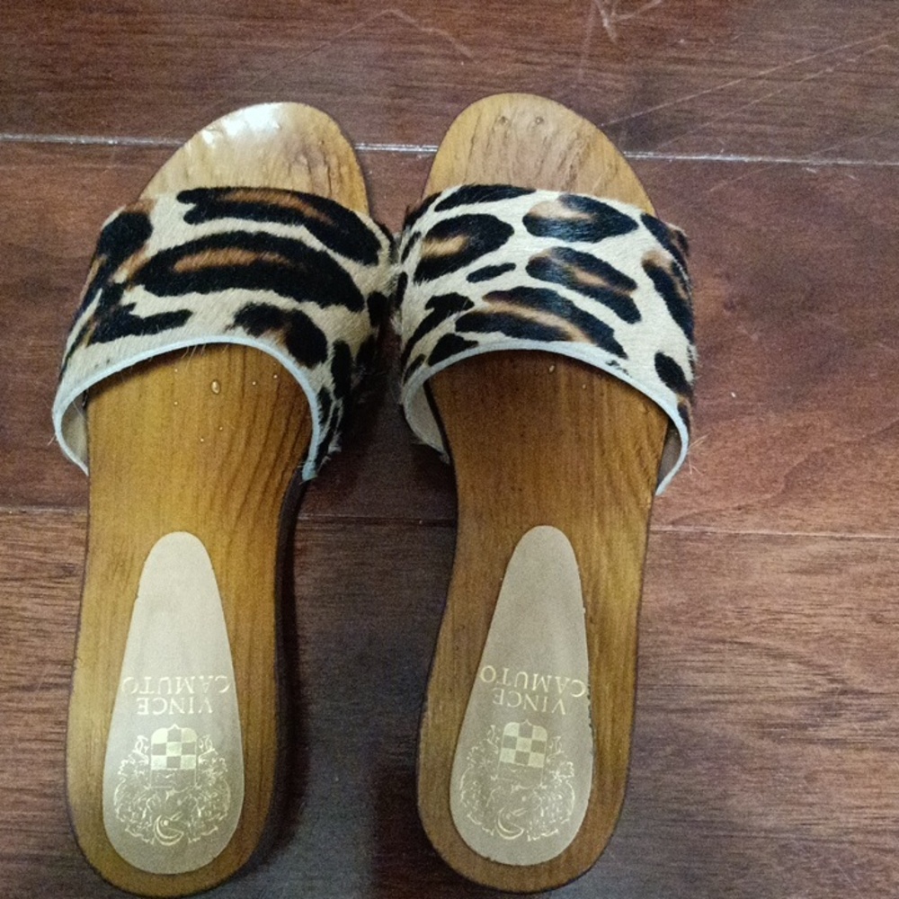 Vince Camuto Clog